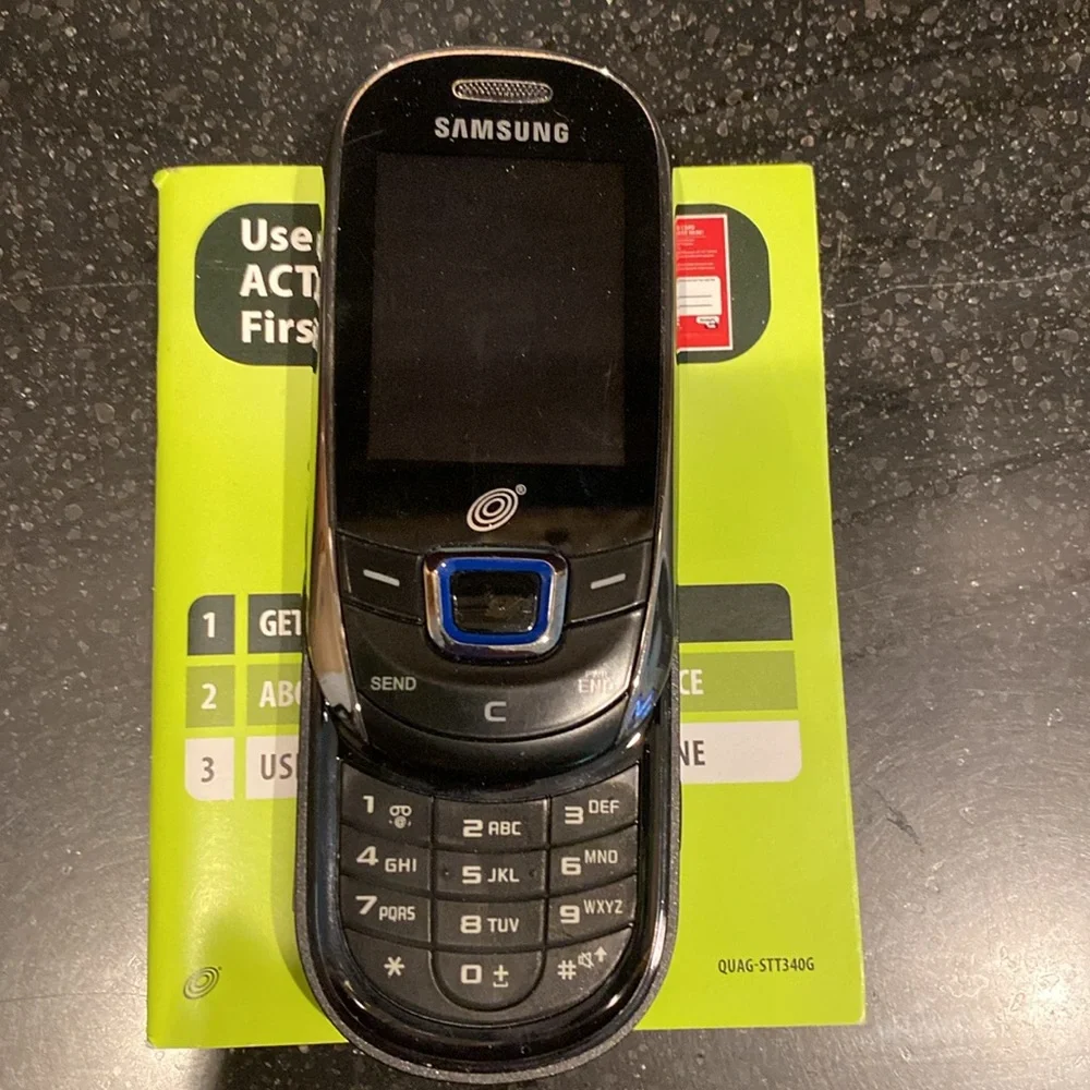 Samsung T340G Black Phone with Blue Detail
